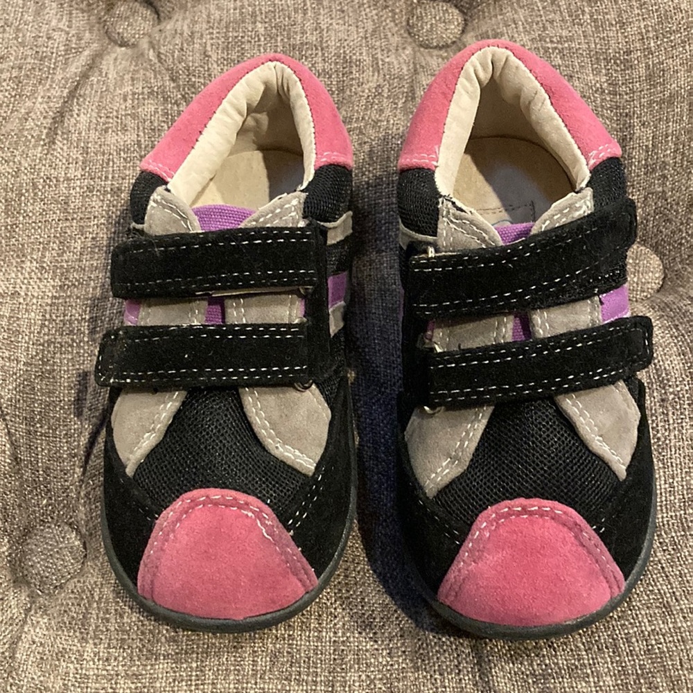 Itzy Bitzy squishy wide sneakers